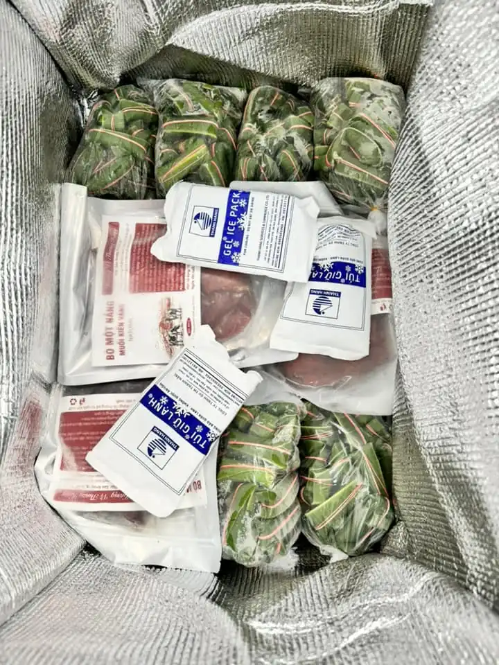Hàng đông lạnh được An Tín Phong đóng thùng xốp giũ nhiệt và có túi gel lạnh